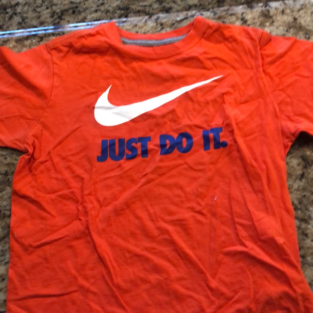 Nike youth large shirt